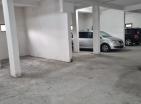 Furnished 46 m2 flat in Petrovac with garage parking