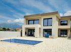 Modern new family 232 m2 home with pool in Bar city quiet area