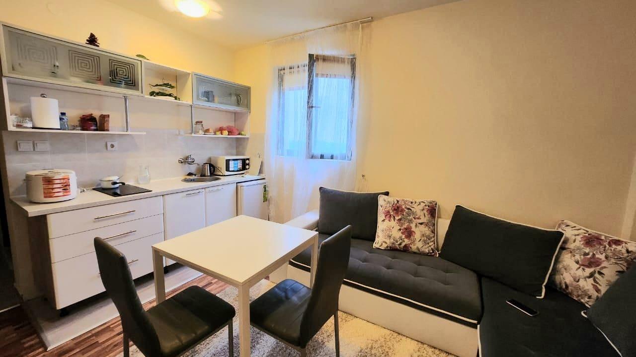 Cozy seaside 40 m2 apartment with terrace next to the sea