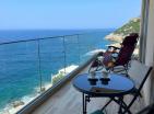 New luxury 86 m2 seaside apartment with 2 bedrooms, stunning views and pool