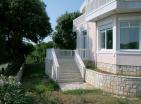 Seaside 3 floors 213 m2 villa for sale in Utjeha just 50m from the beach