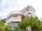 Seaside 3 floors 213 m2 villa for sale in Utjeha just 50m from the beach
