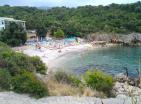 Seaside 3 floors 213 m2 villa for sale in Utjeha just 50m from the beach