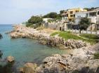 Seaside 3 floors 213 m2 villa for sale in Utjeha just 50m from the beach