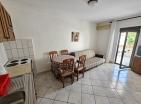 Sunny 34 m2 apartment in Petrovac with terrace just steps from the sea