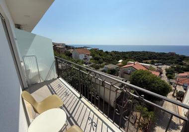 Stunning sea view 50m2 apartment in Uteha for renting out to tourists