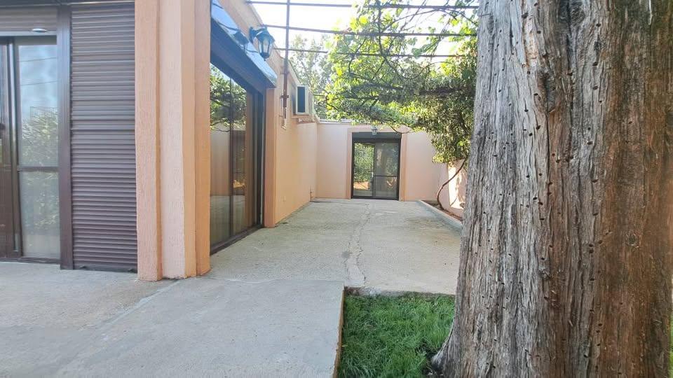Charming 80m2 house in Sutomore 400 m from sea with expansion potential