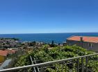 Modern seaside 65 m2 apartment in Dobra Voda with sea views and parking