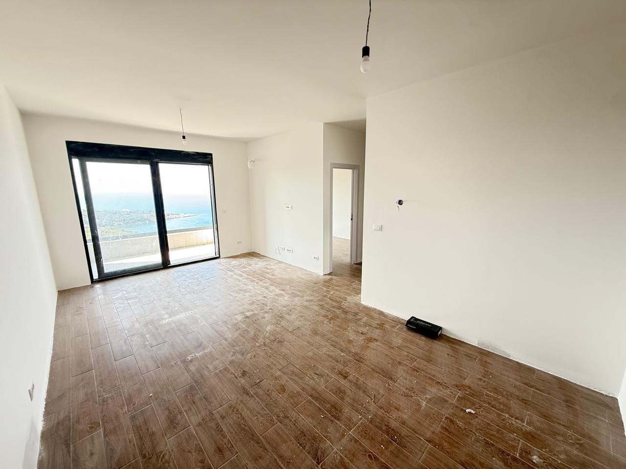 Luxurious seaside 47.7 m2 apartments in Dobra Voda with sea views