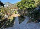 Stunning sea view income 205 m2 property in Sutomore