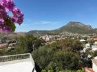 Stunning sea view income 205 m2 property in Sutomore
