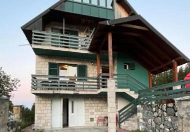 Charming 4-story house in Žabljak center with 8 bedrooms by Durmitor Park resort