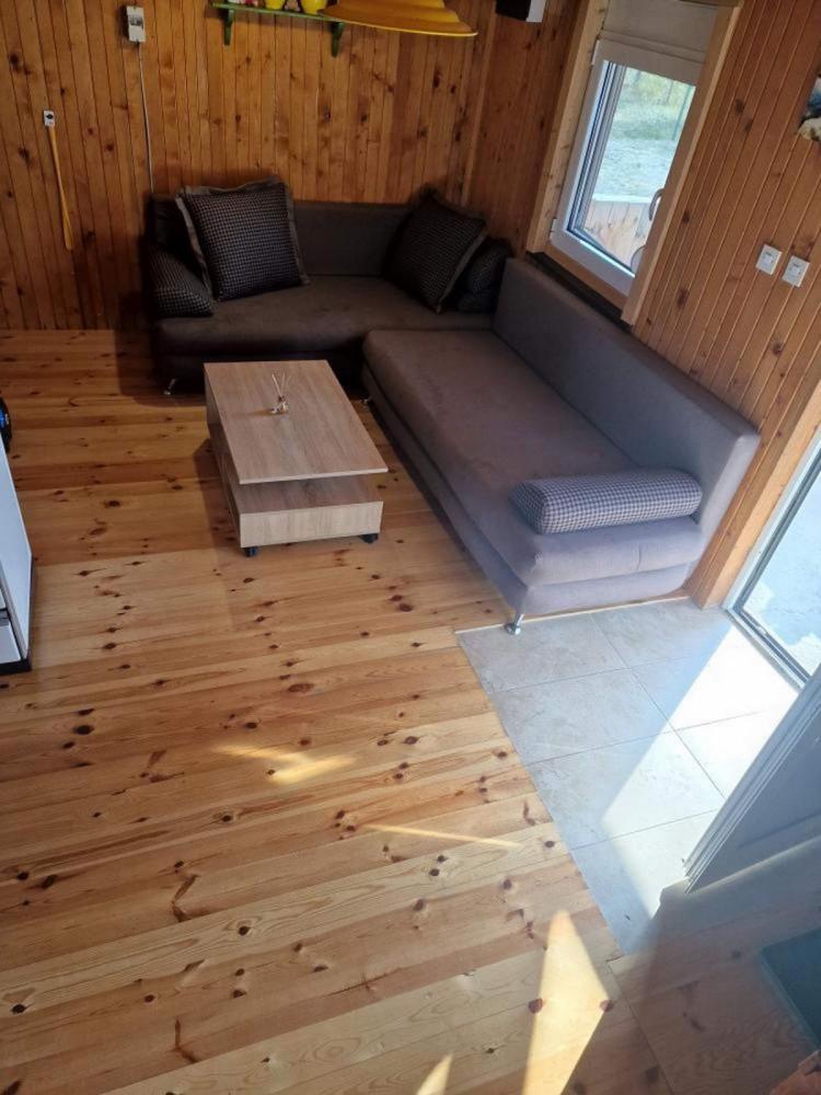 Charming two-storey house in Žabljak with two bedrooms, perfect for investment