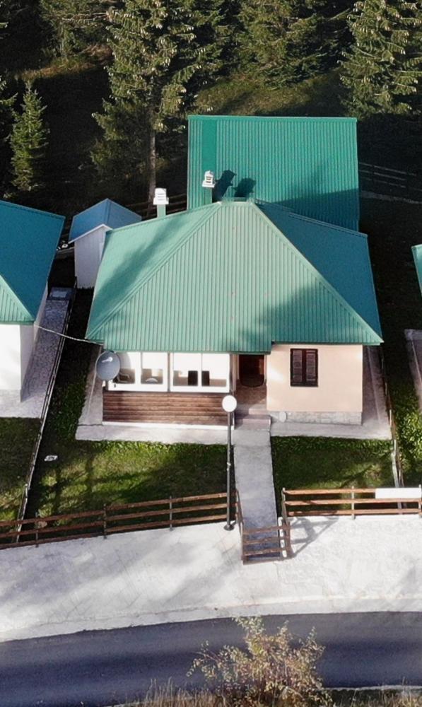 Charming dual home, two new houses in Žabljak in serene forest location
