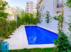 Apartment 143m2 with private pool in the new house next to old city