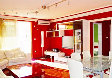 Duplex penthouse 135 m2 in Budva with 3 bedrooms 1km from the sea