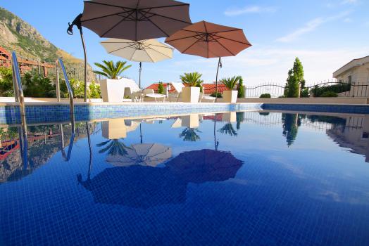 Villa on a slope with a gorgeous panoramic view 400 m from the sea