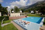 Great villa in Sutomore with swimming pool, garage and sauna
