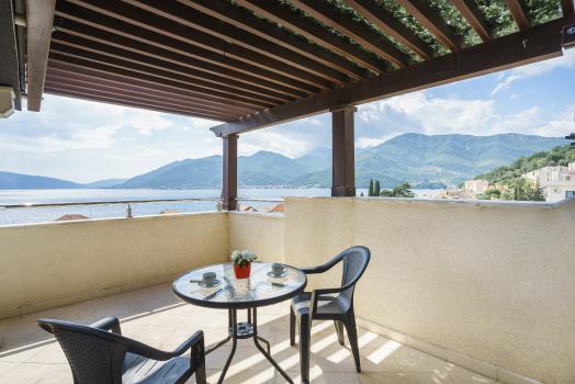 2 bedroom apartment in a great area of Tivat, Donja Lastva