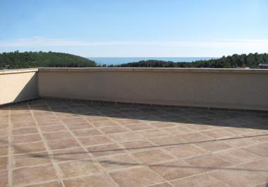 Cozy and comfortable house 800 meters from the sea in Sutomore