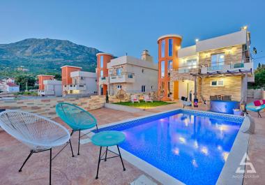 Villa 153 m2 in Dobra Voda in a gated complex with plot 400 m2