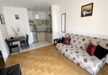 Flat 40m2 with one bedroom next to central bus station 10 min from the sea