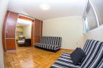 Flat with terrace in a quiet place for renting business