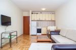 Flat with terrace in a quiet place for renting business
